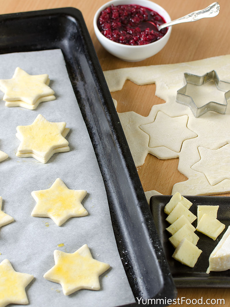 Cranberry Brie Puff Pastry Stars