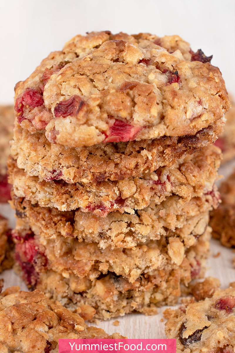 Strawberry Oatmeal Cookies - a cookie tower