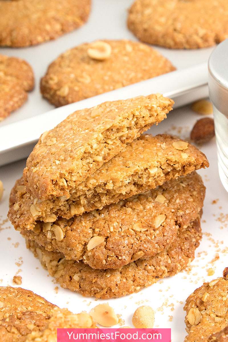 Chewy Peanut Butter Oatmeal Cookies Recipe