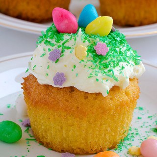 Easter Colorful Cupcakes - Featured Image
