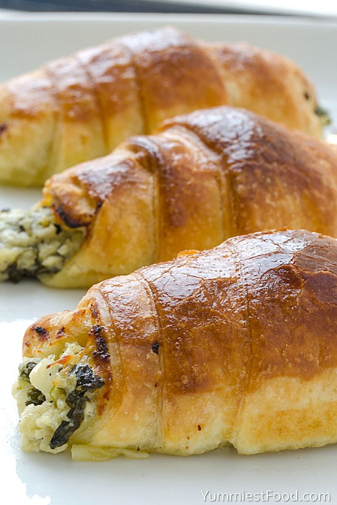 Cheesy Spinach Crescents Recipe From Yummiest Food Cookbook