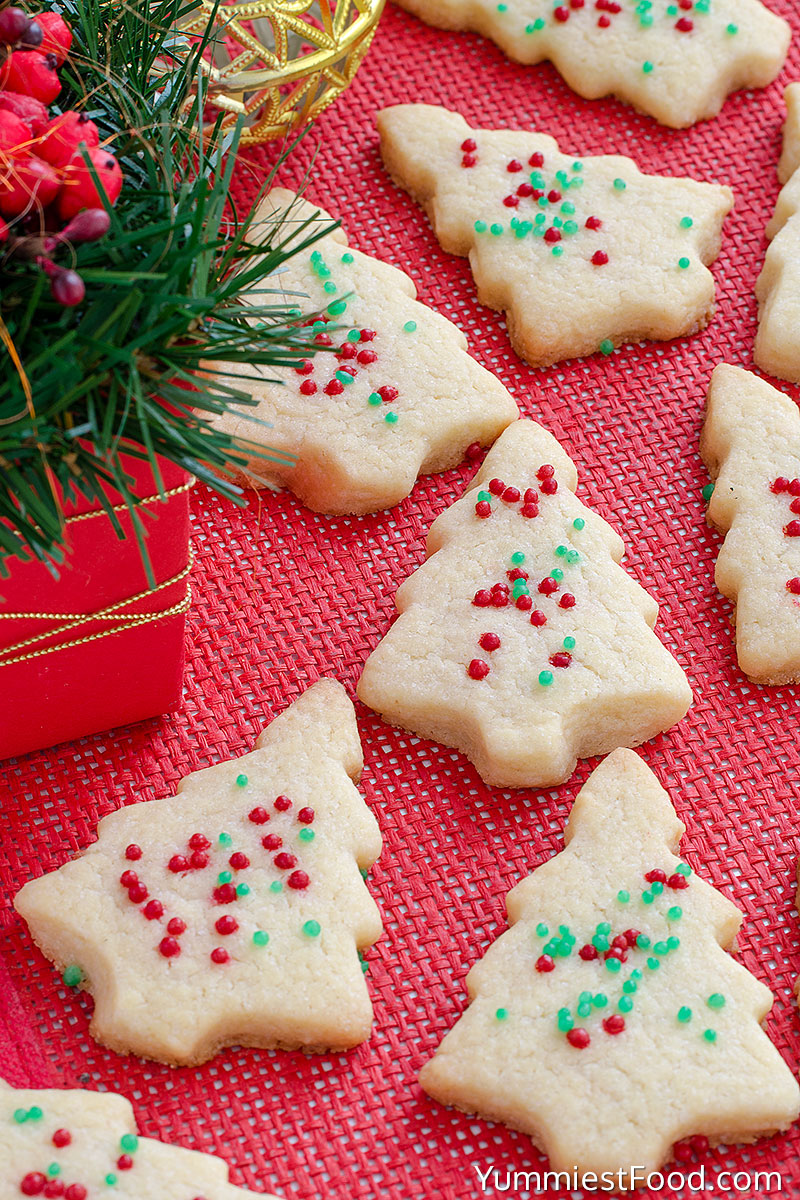 Christmas Shortbread Cookies – Recipe from Yummiest Food Cookbook