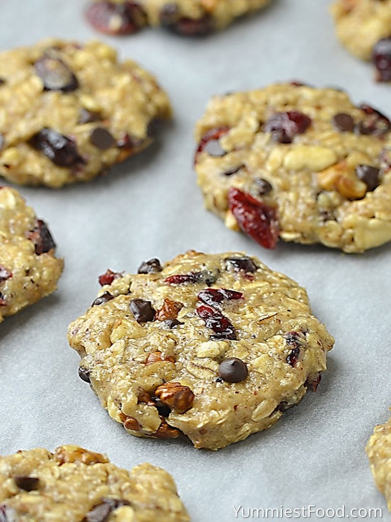 Breakfast Oatmeal Cranberry Pecan Cookies – Recipe from Yummiest Food ...