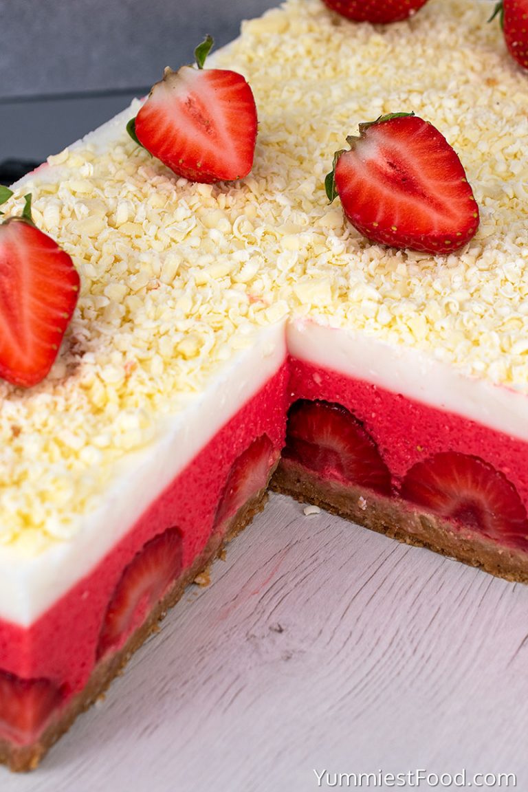 No Bake Strawberry Cheesecake Lasagna Recipe – Recipe from Yummiest ...