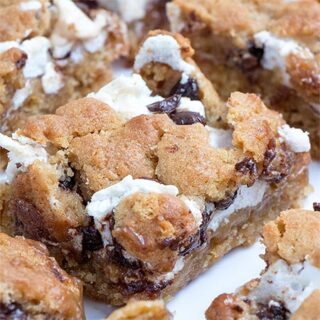 S’Mores Chocolate Chip Cookie Bars - Featured Image
