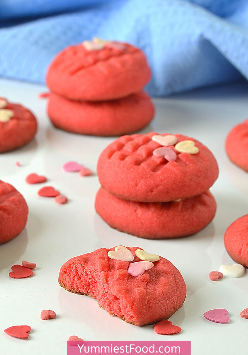 Valentineˈs Whipped Shortbread Cookies